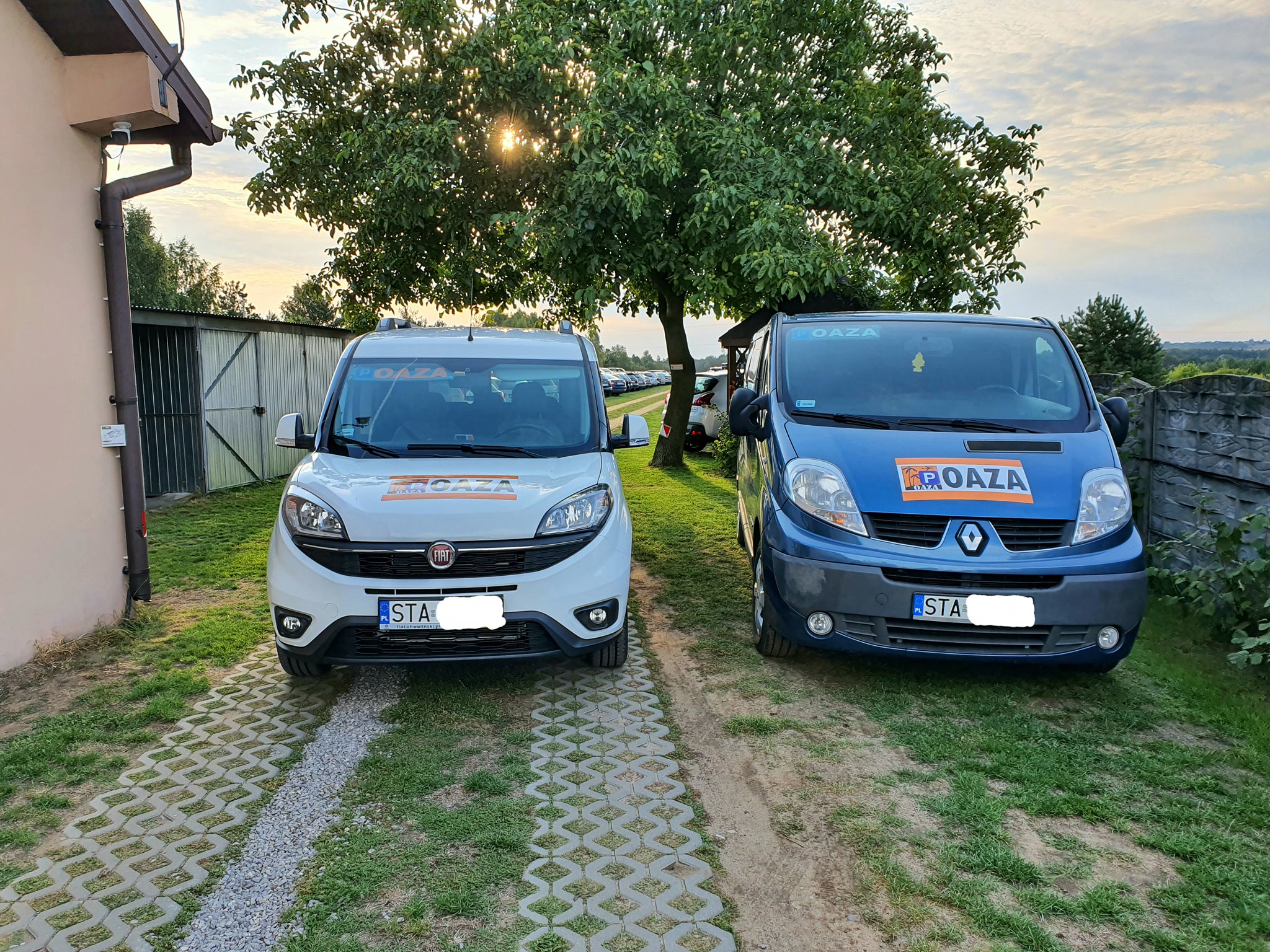 Klimatyzowany samochód transferowy